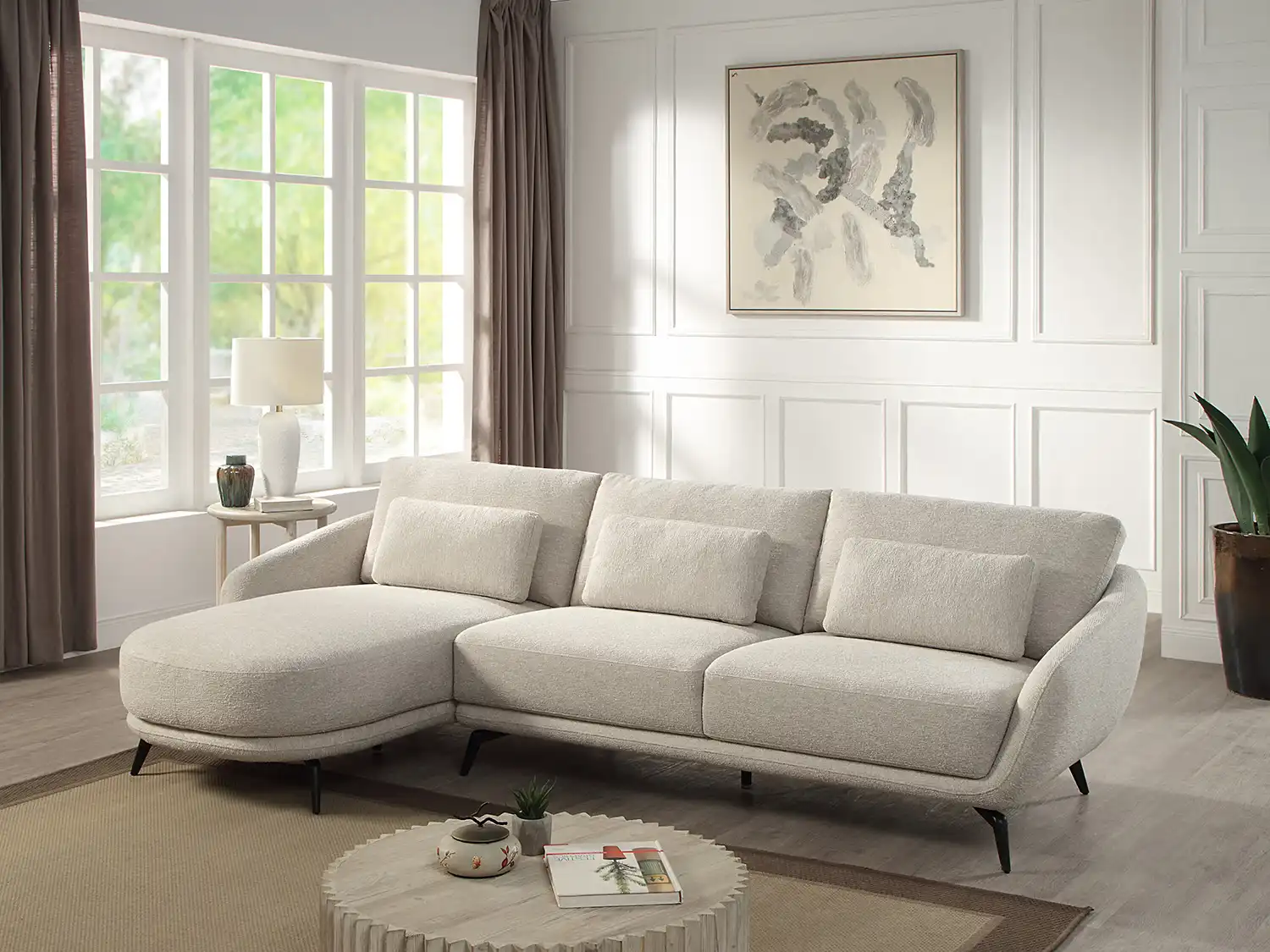 Unsaon Pagpahimutang sa Chaise Sofa sa usa ka Gamay nga Sala